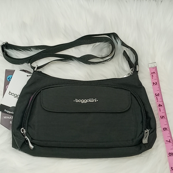 Baggallini’s Everyday Crossbody Bagg - Picture 3 of 10